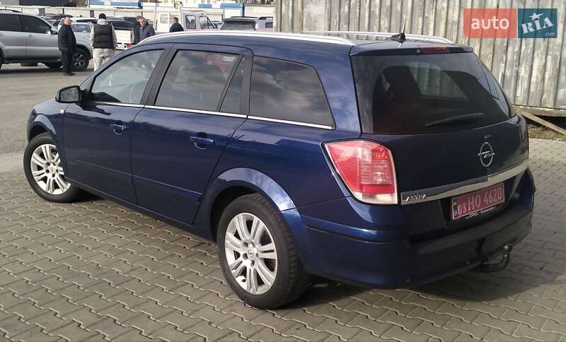 Универсал Opel Astra 2009 в Белой Церкви