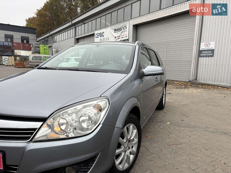 Универсал Opel Astra 2008 в Виннице