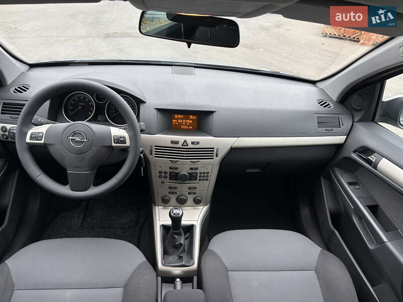 Универсал Opel Astra 2008 в Виннице