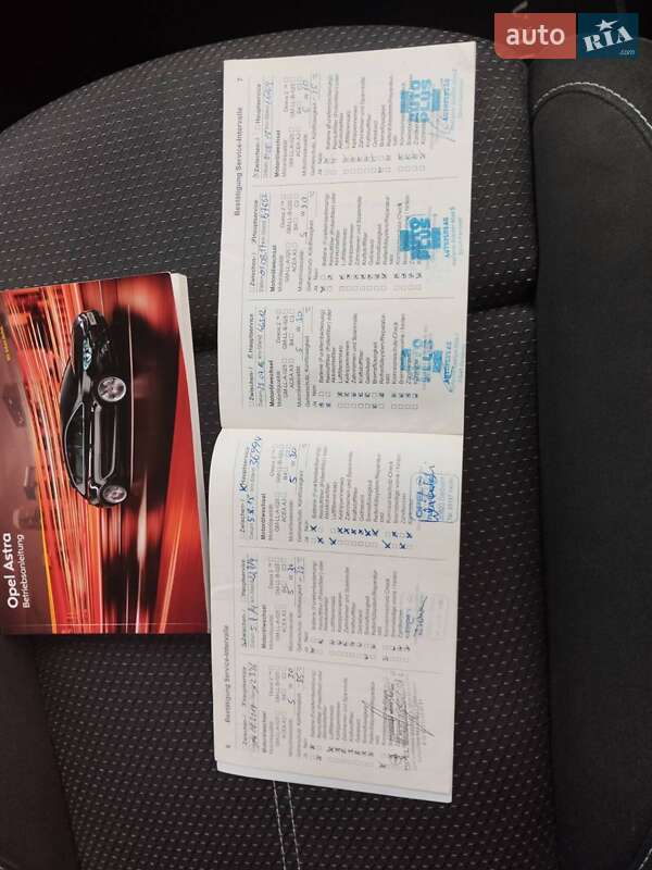 Хэтчбек Opel Astra 2010 в Калуше