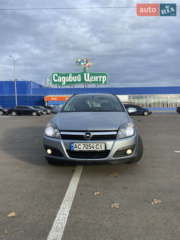 Универсал Opel Astra 2006 в Луцке