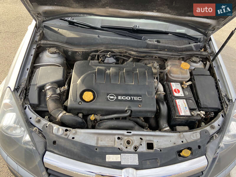 Универсал Opel Astra 2006 в Луцке