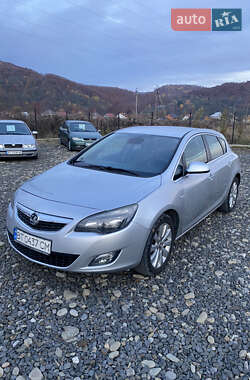 Хетчбек Opel Astra 2011 в Іршаві