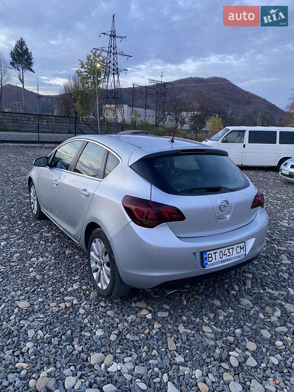 Хэтчбек Opel Astra 2011 в Иршаве фото 4 Хэтчбек Opel Astra 2011 в Иршаве