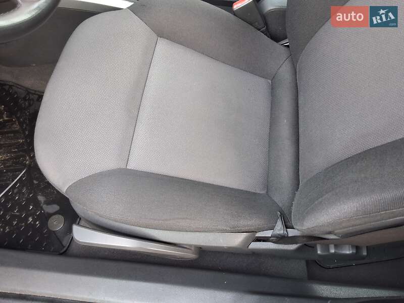 Универсал Opel Astra 2011 в Хороле фото 18 Универсал Opel Astra 2011 в Хороле