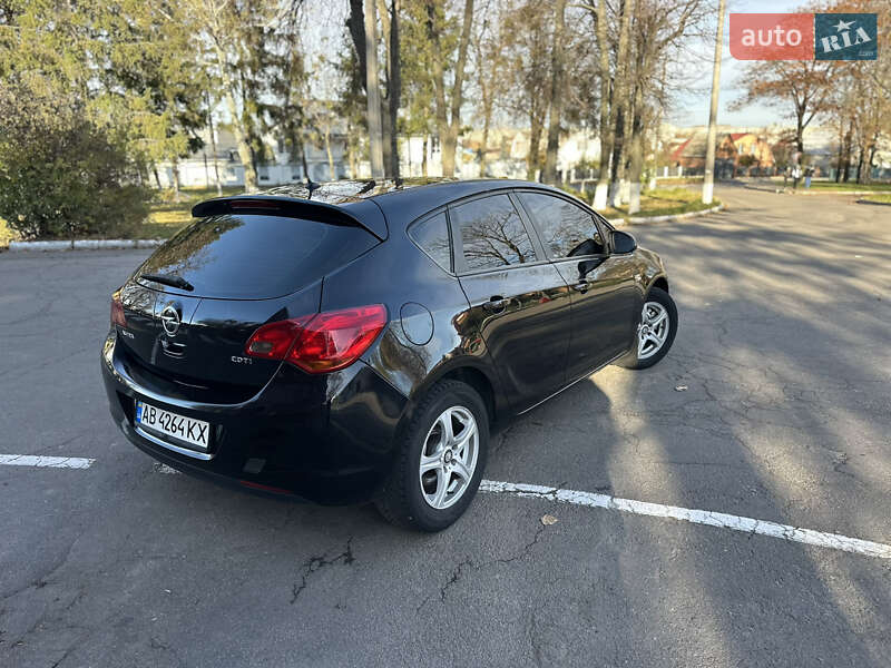 Хетчбек Opel Astra 2011 в Вінниці