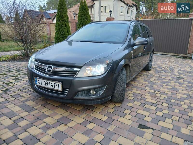 Opel Astra 2010