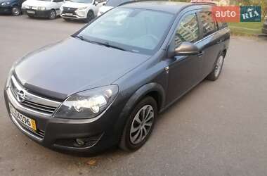 Универсал Opel Astra 2010 в Тернополе