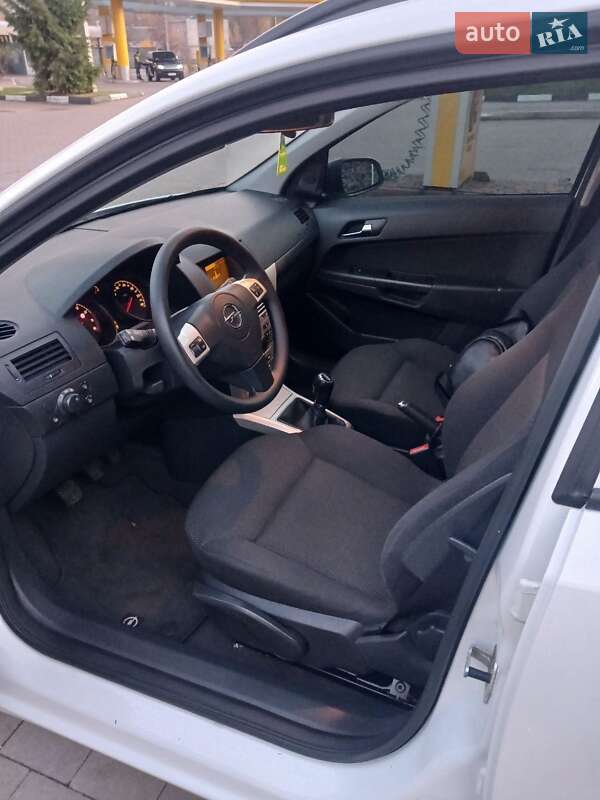 Универсал Opel Astra 2007 в Ровно фото 16 Универсал Opel Astra 2007 в Ровно