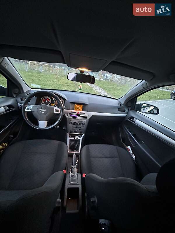 Хетчбек Opel Astra 2004 в Івано-Франківську фото 13 Хетчбек Opel Astra 2004 в Івано-Франківську