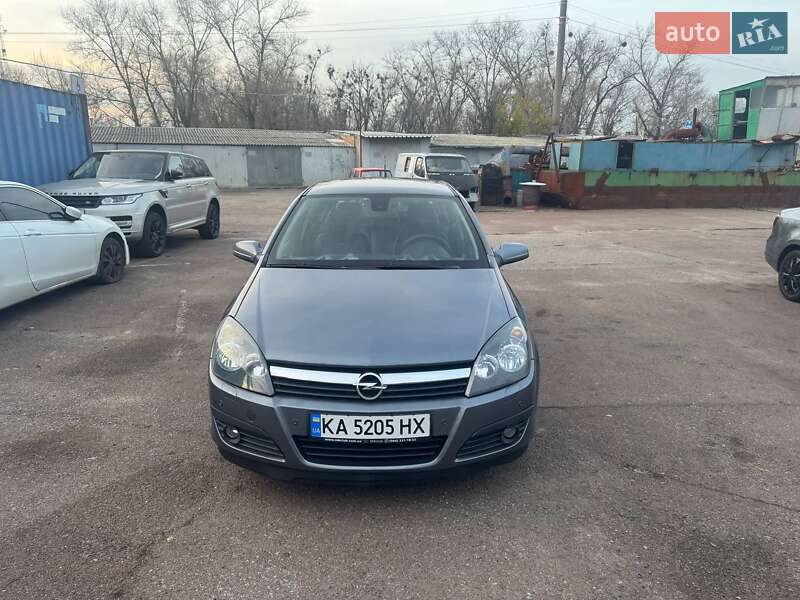 Хэтчбек Opel Astra 2006 в Киеве