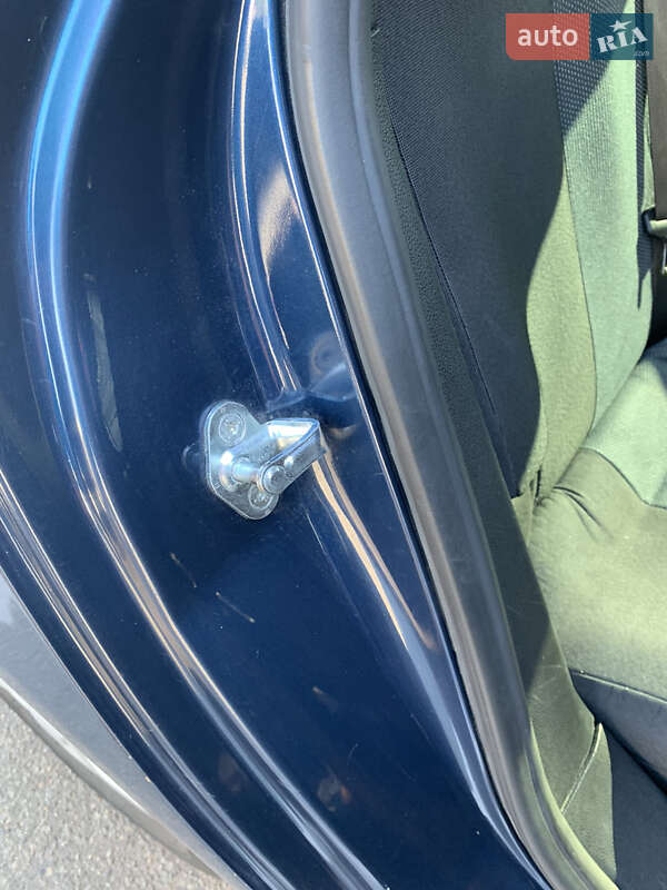 Універсал Opel Astra 2011 в Києві