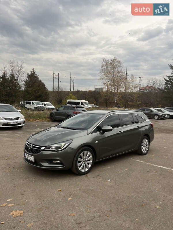 Универсал Opel Astra 2017 в Львове