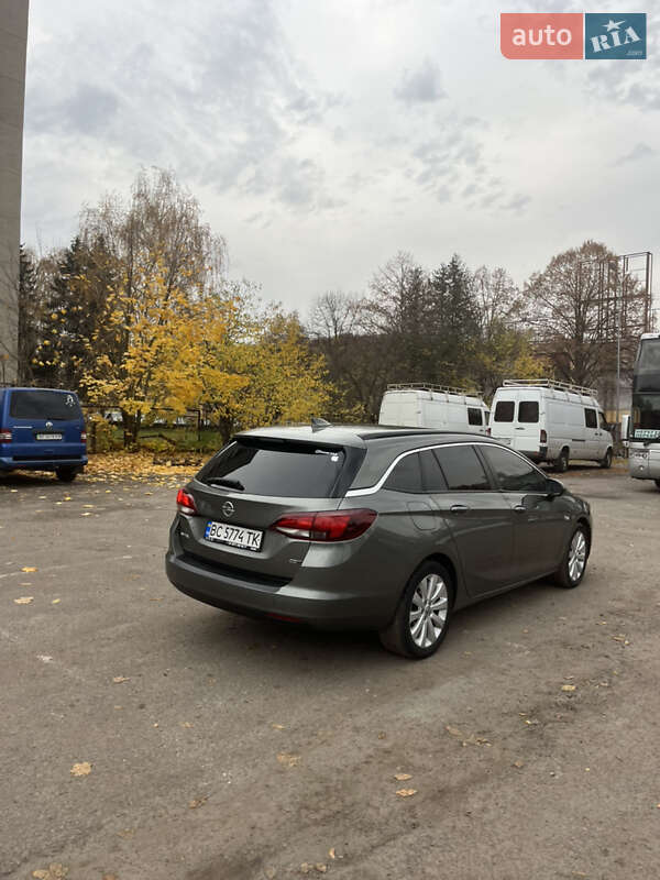 Универсал Opel Astra 2017 в Львове