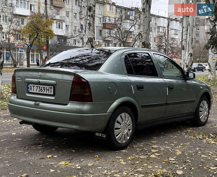 Седан Opel Astra 2007 в Запорожье