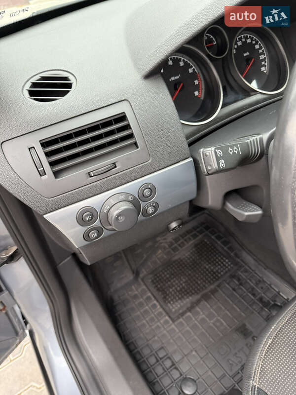 Универсал Opel Astra 2008 в Одессе