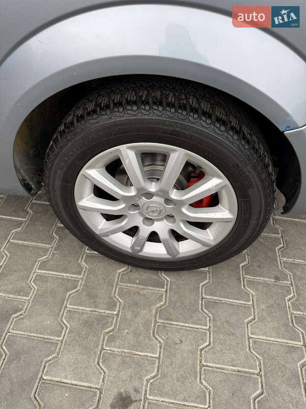 Универсал Opel Astra 2008 в Одессе