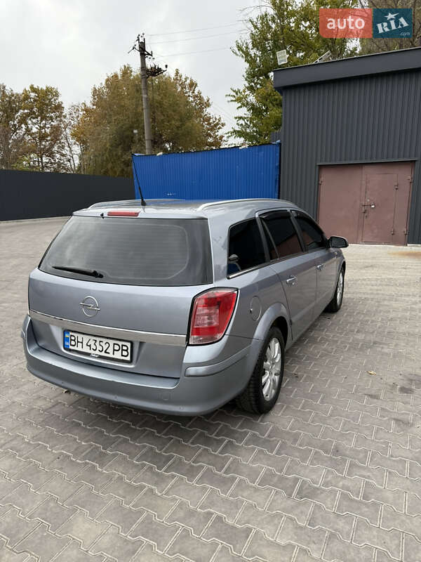 Универсал Opel Astra 2008 в Одессе