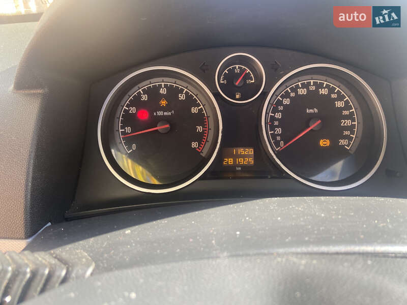 Универсал Opel Astra 2005 в Киеве