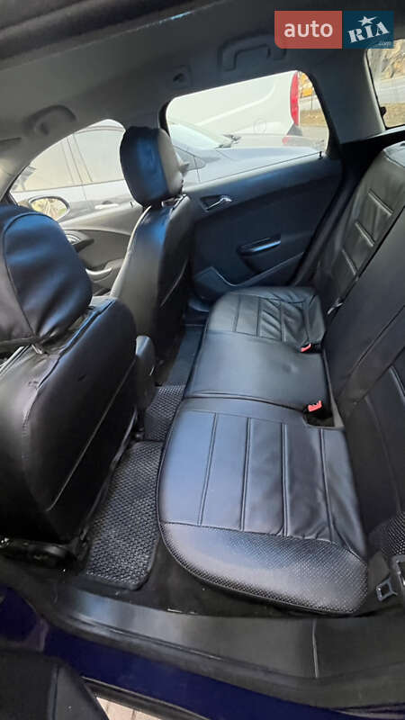 Универсал Opel Astra 2012 в Ивано-Франковске