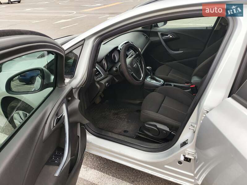 Универсал Opel Astra 2013 в Киеве фото 6 Универсал Opel Astra 2013 в Киеве