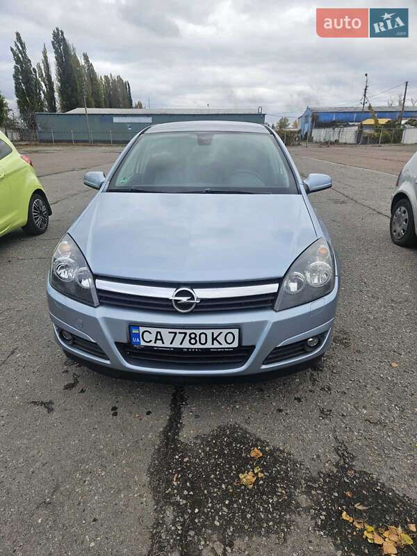 Хэтчбек Opel Astra 2005 в Черкассах