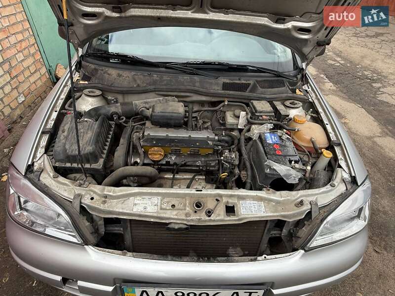 Седан Opel Astra 2005 в Киеве