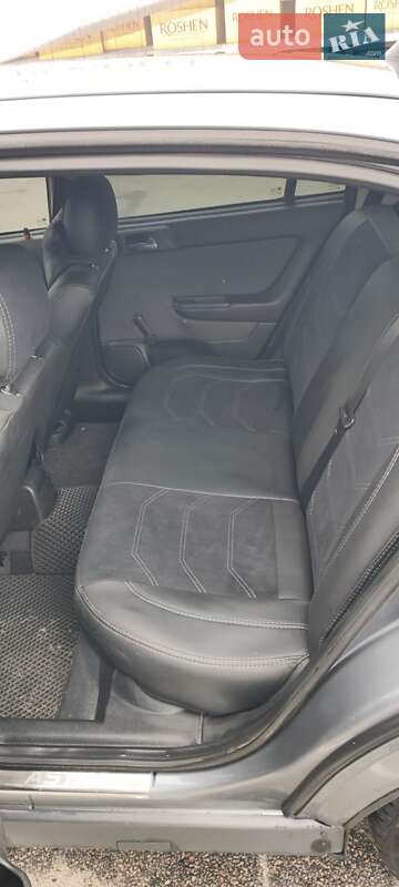 Седан Opel Astra 2006 в Днепре