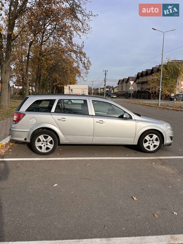 Універсал Opel Astra 2009 в Петропавлівській Борщагівці