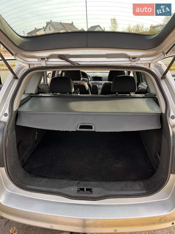 Універсал Opel Astra 2009 в Петропавлівській Борщагівці