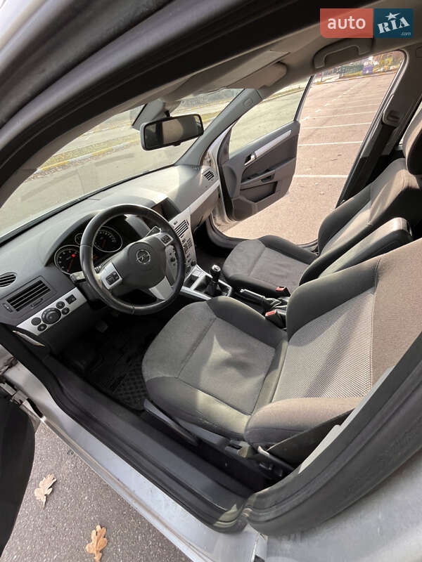 Універсал Opel Astra 2009 в Петропавлівській Борщагівці