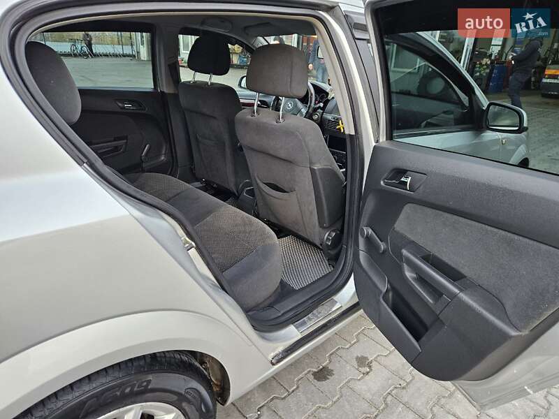 Хэтчбек Opel Astra 2004 в Черновцах фото 16 Хэтчбек Opel Astra 2004 в Черновцах