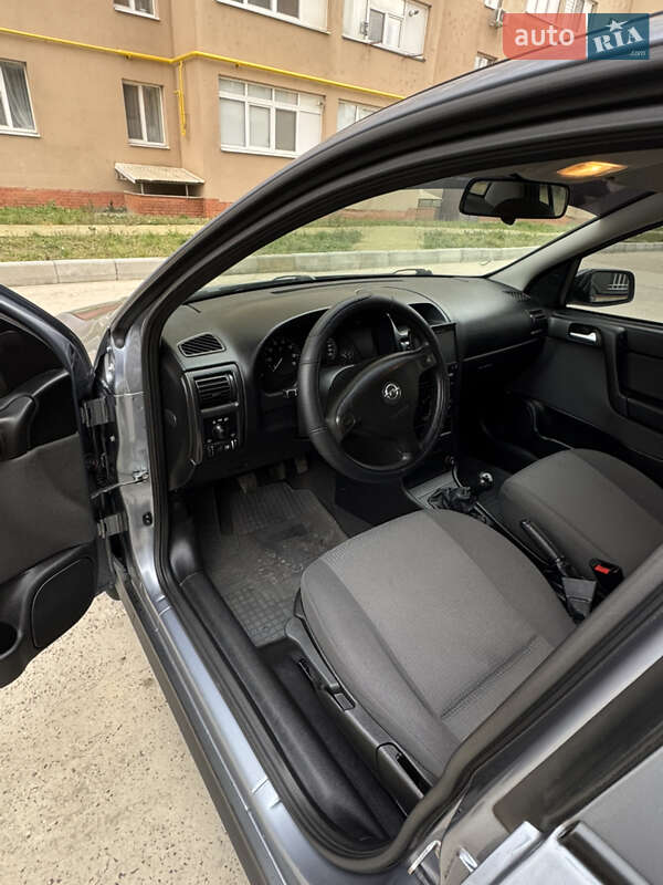Седан Opel Astra 2008 в Сумах