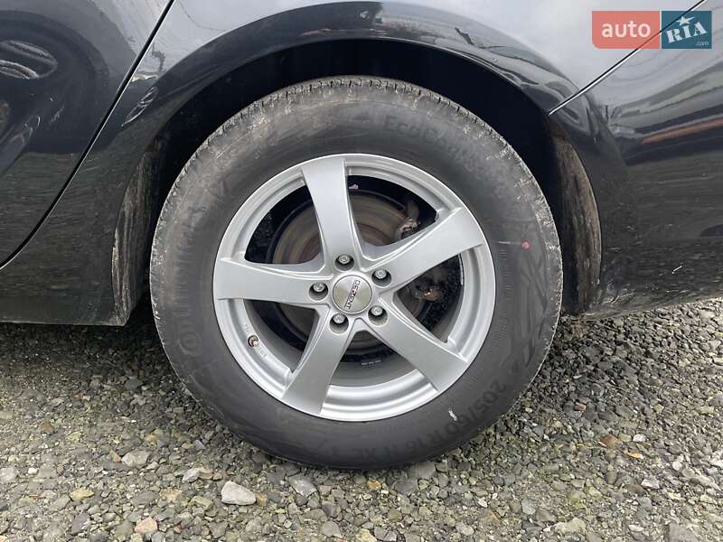 Універсал Opel Astra 2014 в Сумах