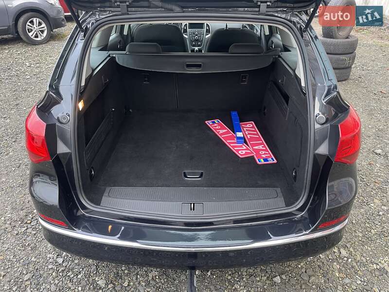 Універсал Opel Astra 2014 в Сумах