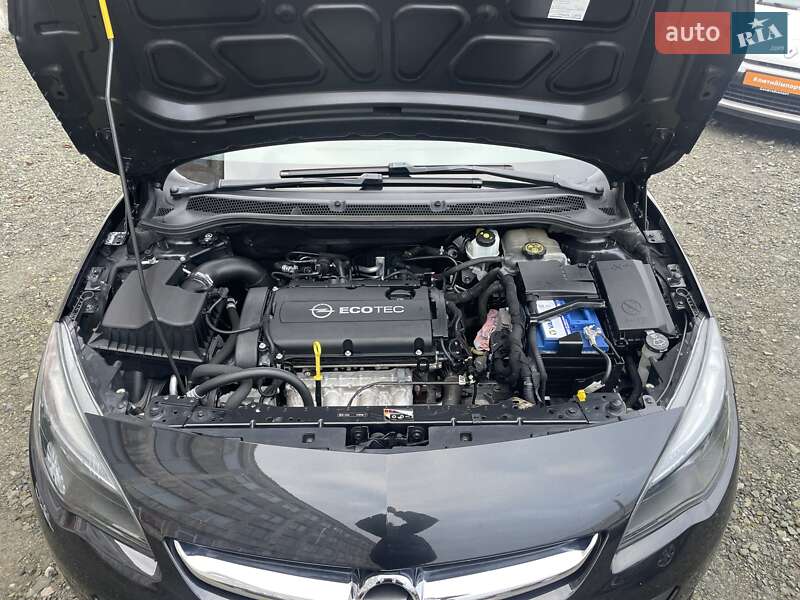 Універсал Opel Astra 2014 в Сумах