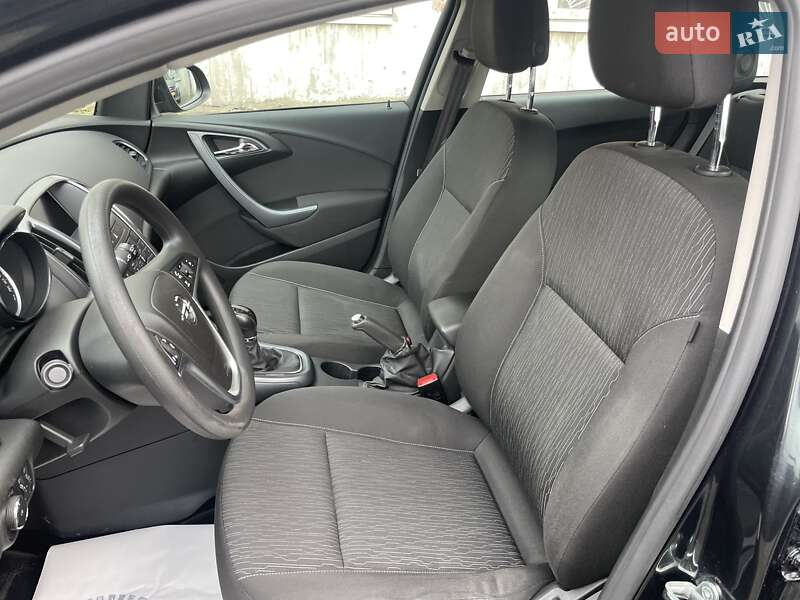 Універсал Opel Astra 2014 в Сумах