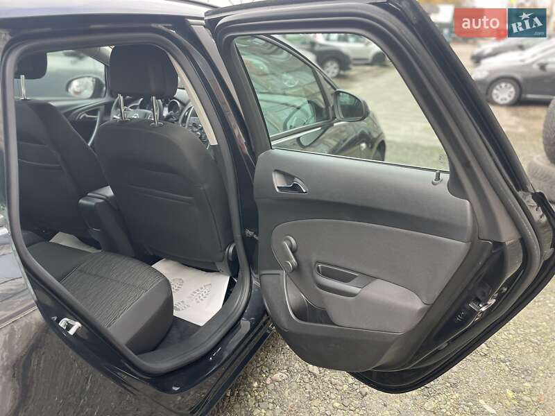 Універсал Opel Astra 2014 в Сумах