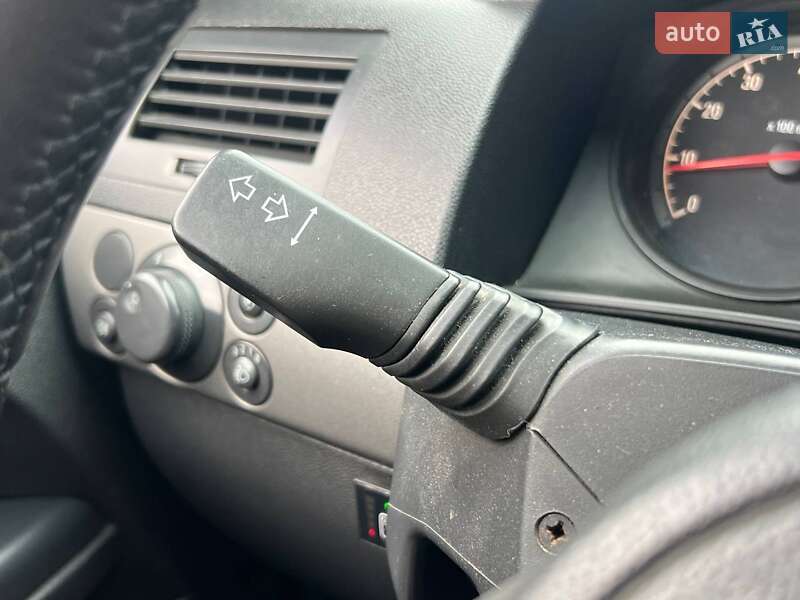 Хэтчбек Opel Astra 2005 в Киеве