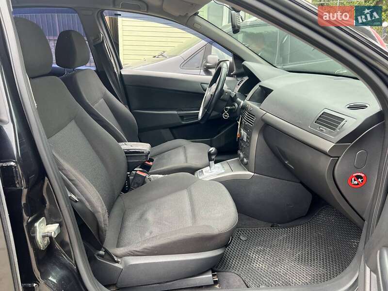 Хэтчбек Opel Astra 2005 в Киеве