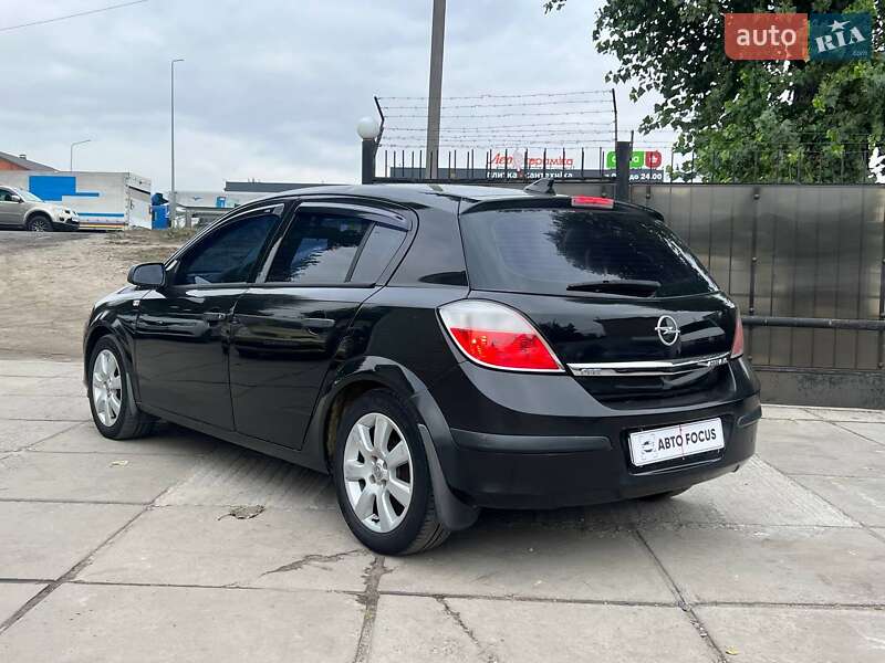 Хэтчбек Opel Astra 2005 в Киеве