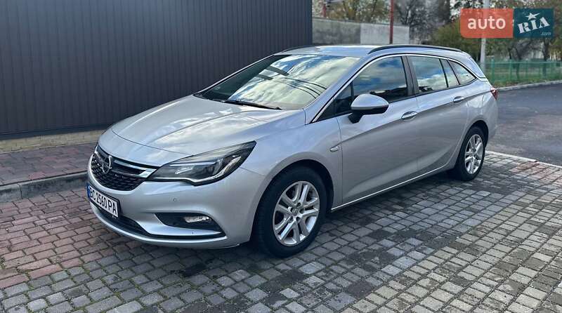 Универсал Opel Astra 2016 в Львове