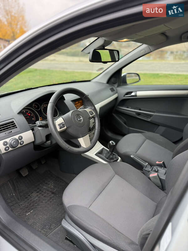 Хэтчбек Opel Astra 2008 в Киеве фото 9 Хэтчбек Opel Astra 2008 в Киеве