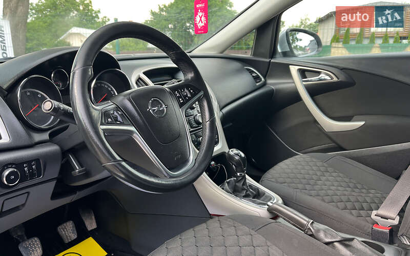 Универсал Opel Astra 2012 в Коломые