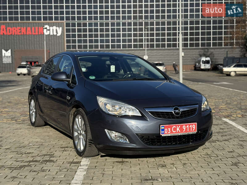 Хэтчбек Opel Astra 2009 в Луцке