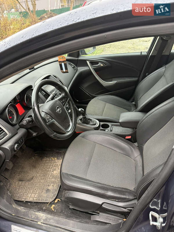 Хетчбек Opel Astra 2010 в Львові фото 3 Хетчбек Opel Astra 2010 в Львові