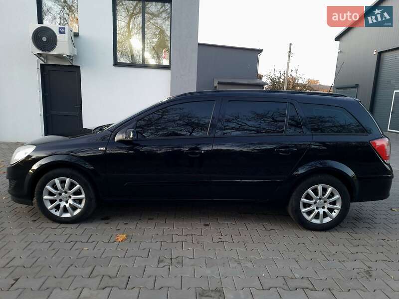 Універсал Opel Astra 2008 в Дубні
