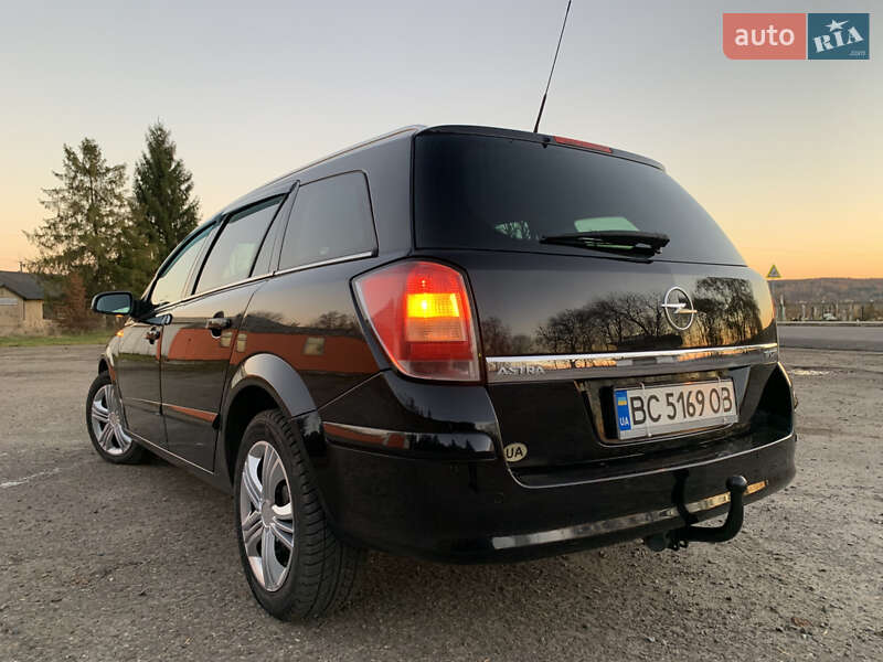 Универсал Opel Astra 2007 в Дрогобыче