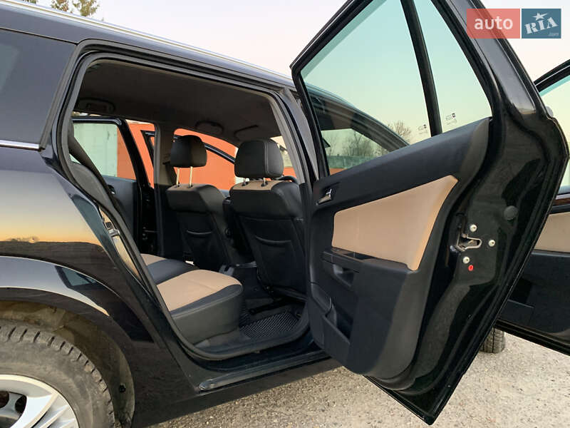 Универсал Opel Astra 2007 в Дрогобыче