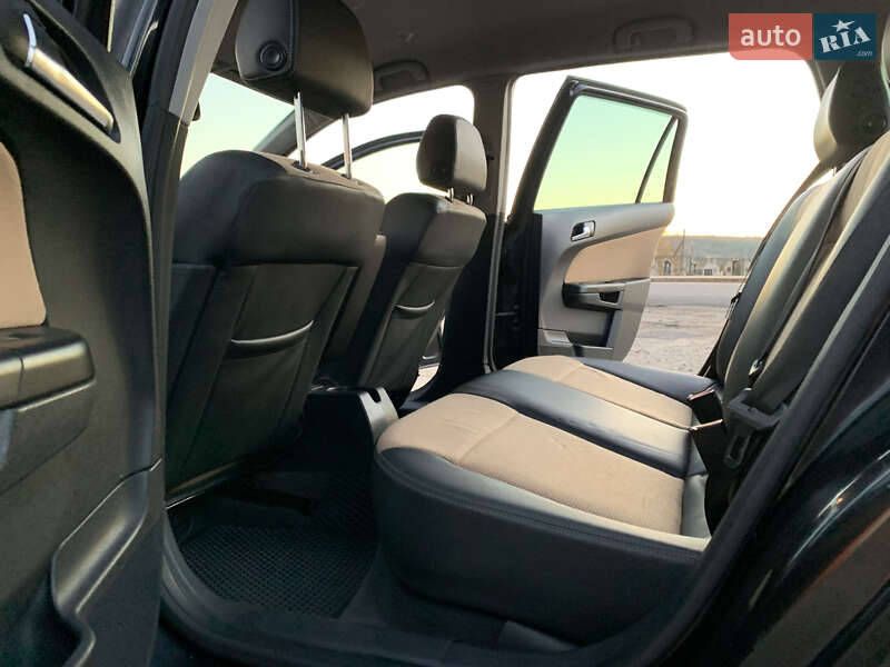 Универсал Opel Astra 2007 в Дрогобыче